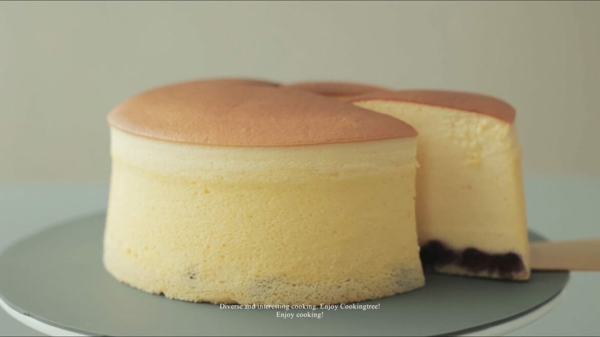 Gâteau au fromage soufflé aux bleuets
