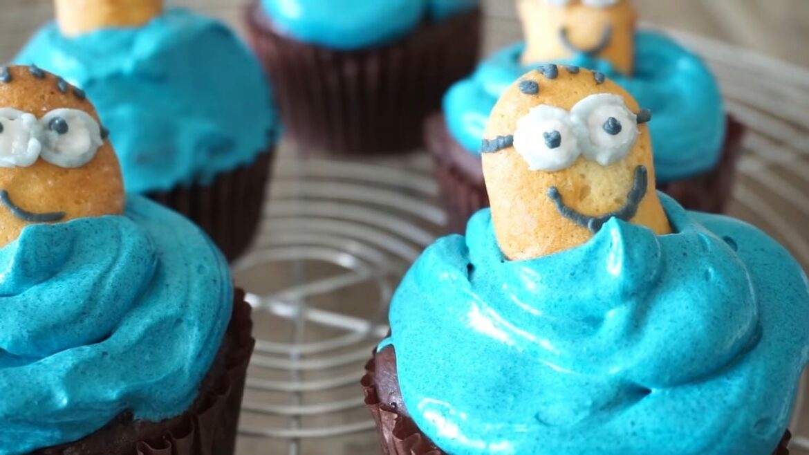 Minions Choco Banana Cupcakes