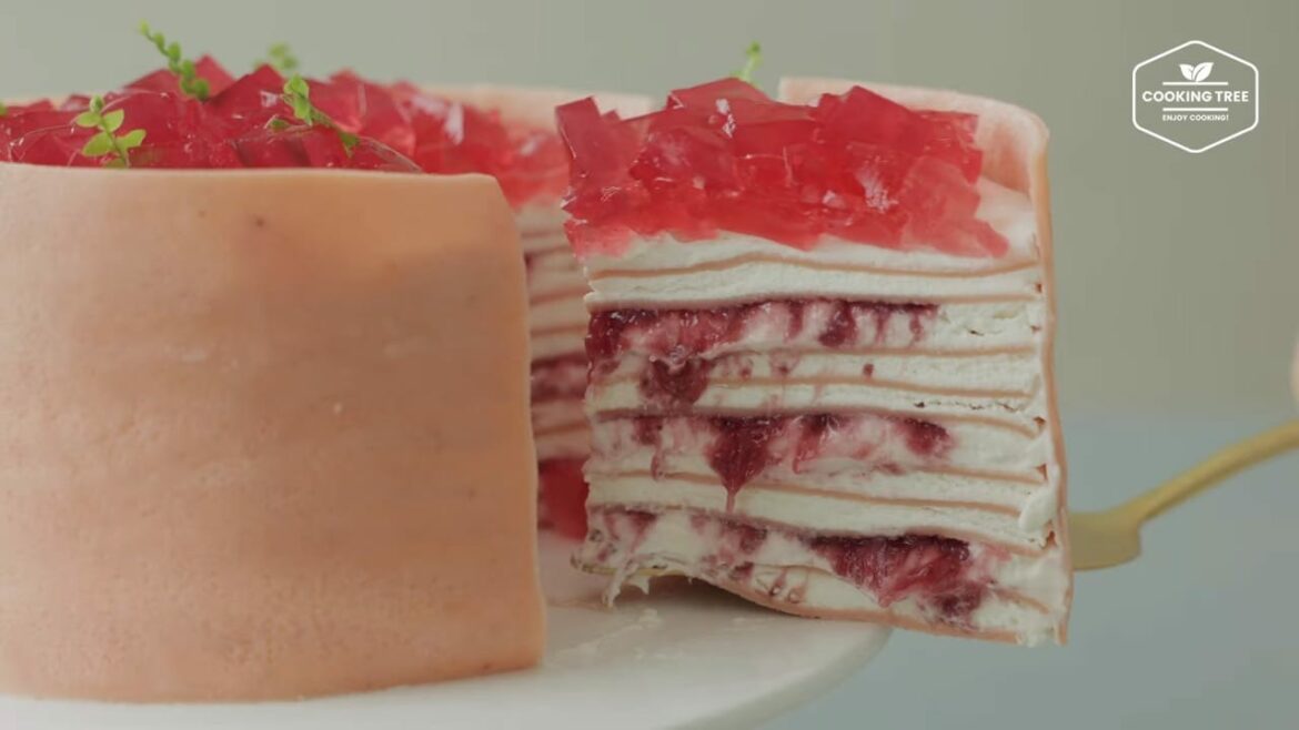 Gâteau aux crêpes aux fraises