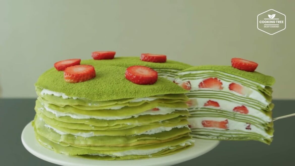 Gâteau crêpe fraise thé vert (Matcha)