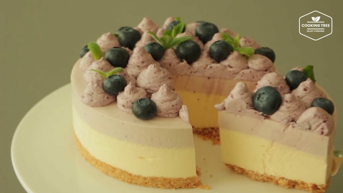 Gâteau mousse au fromage à la crème et aux bleuets