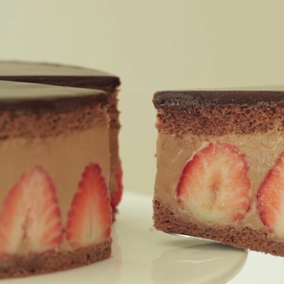 Gâteau fraisier au chocolat et aux fraises