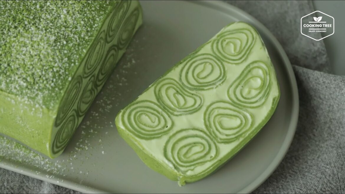 Gâteau roulé aux crêpes au thé vert