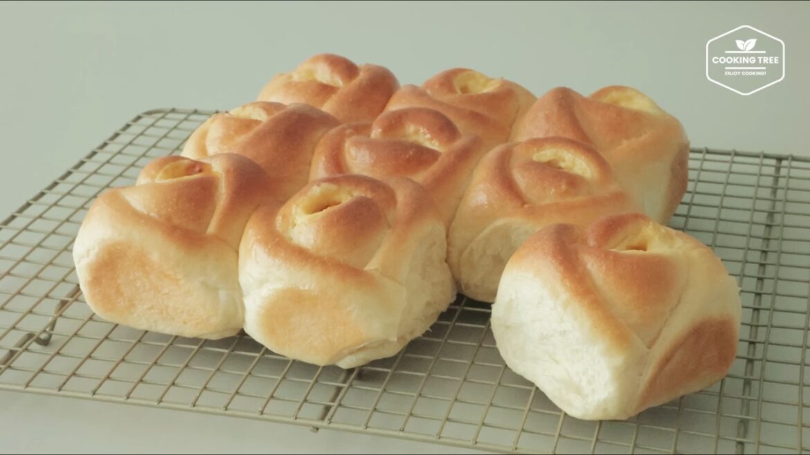 Petit pain à la crème en forme de fleur