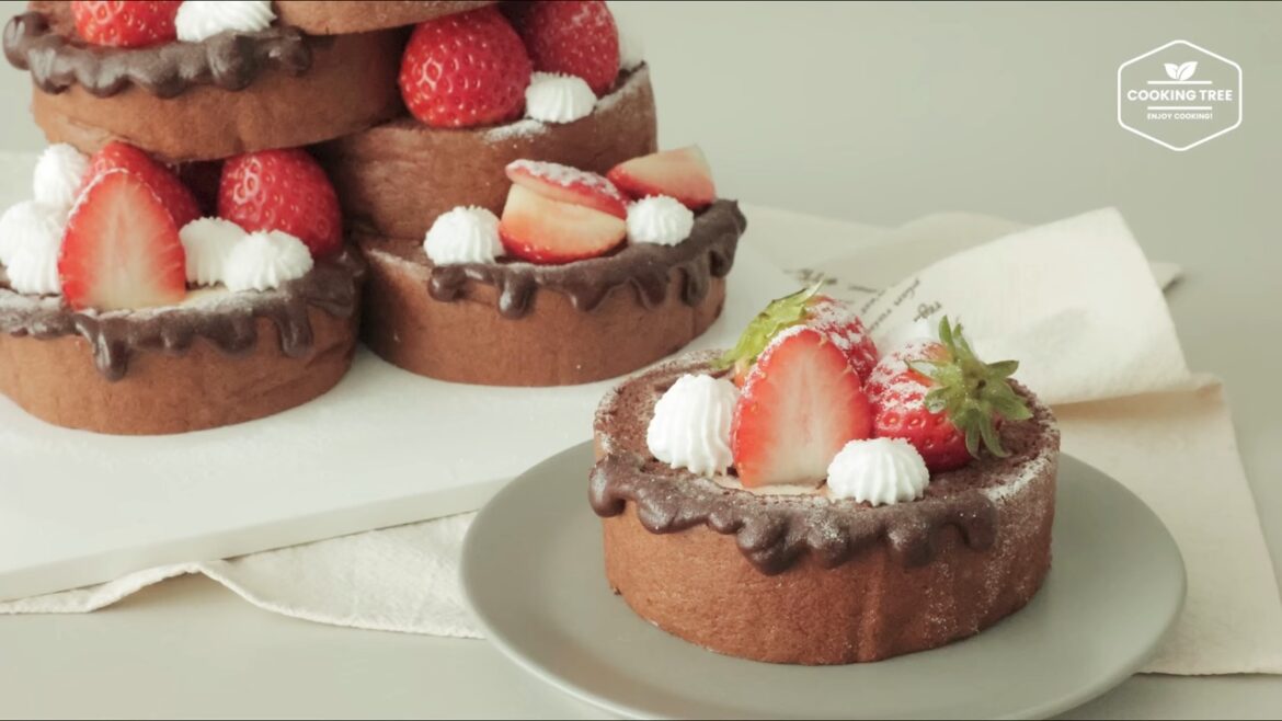 Gâteau roulé au chocolat et aux fraises